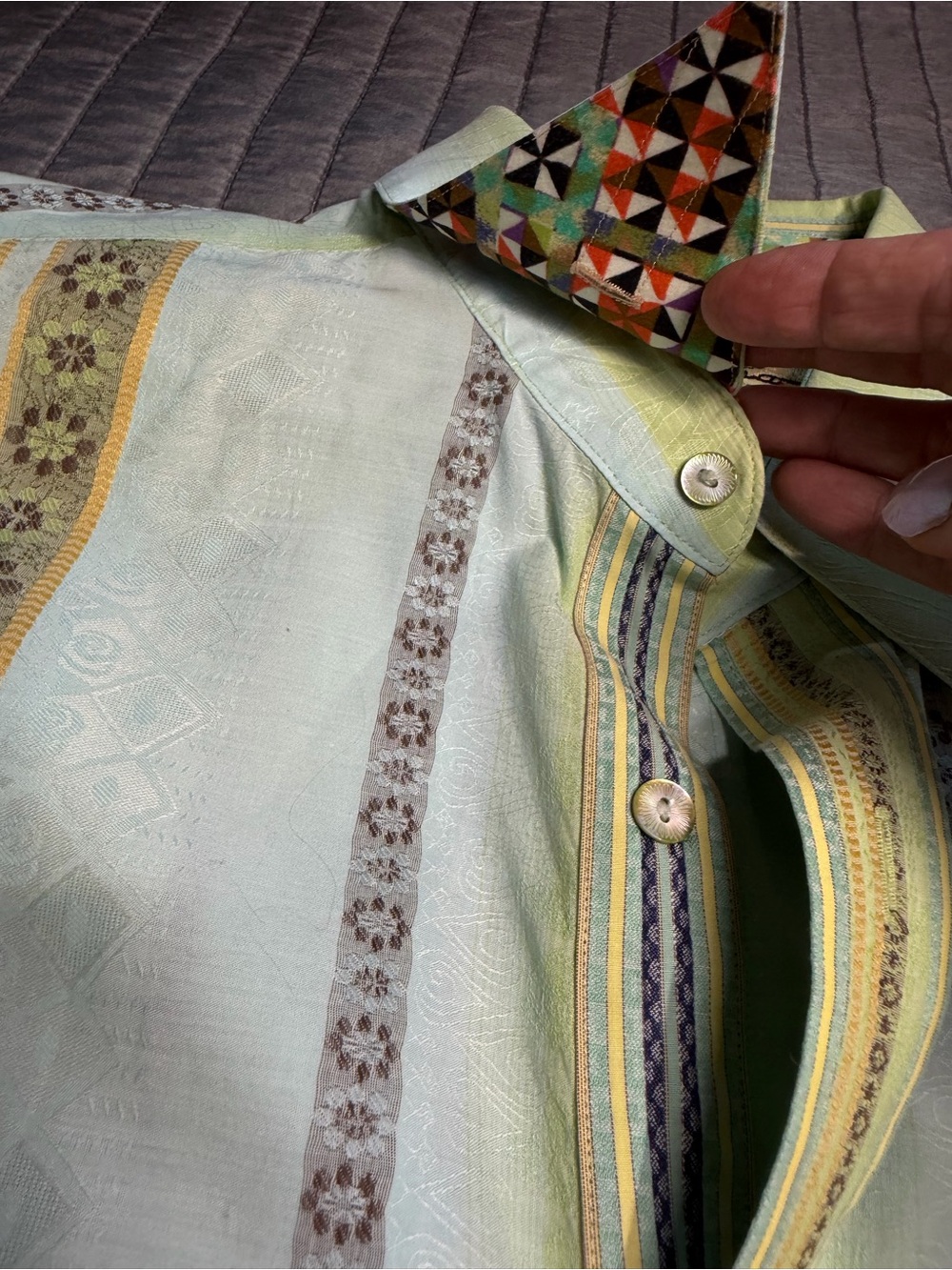 Robert Graham Pale Green and Cream Striped Button-Down Shirt L - Picture 4 of 14